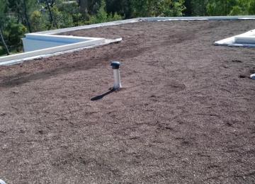 Mise en place du substrat préparation de la toiture végétale
